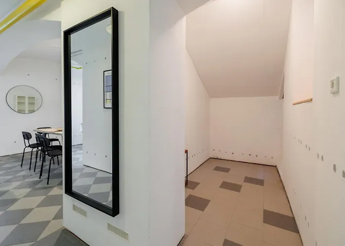 The Factory Flat Apartment *